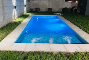 Casa con Pileta Parrilla para 8Personas 3Habitaciones 2Baños - Alma de la Colonia